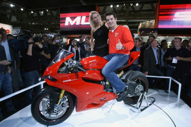 Carlos Checa sulla Panigale 1199