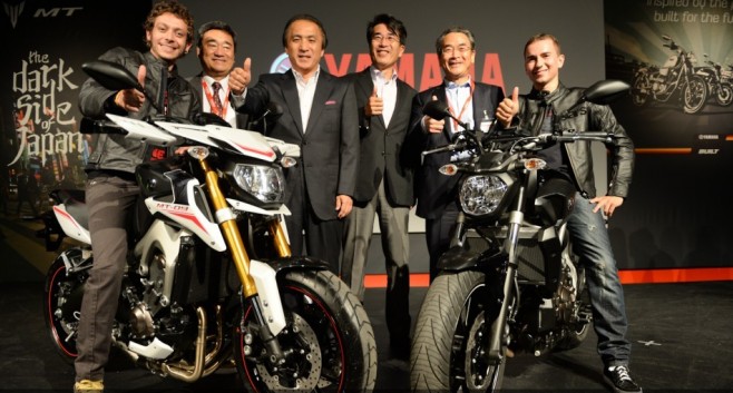 Lorenzo-Rossi-presentazione-Yamaha-EICMA