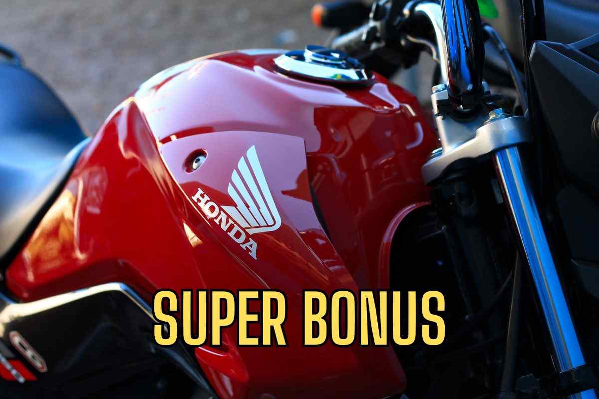 Honda, che regalo ai clienti! Super bonus: ora la moto ha un prezzo stracciato