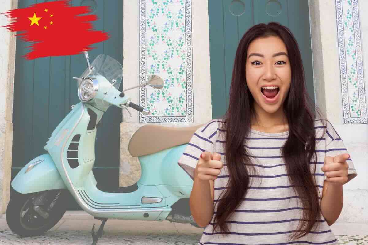 scooter cinese che guida da solo
