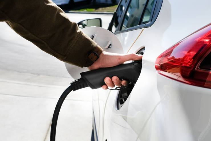 Auto Plug-In Hybrid cosa significa