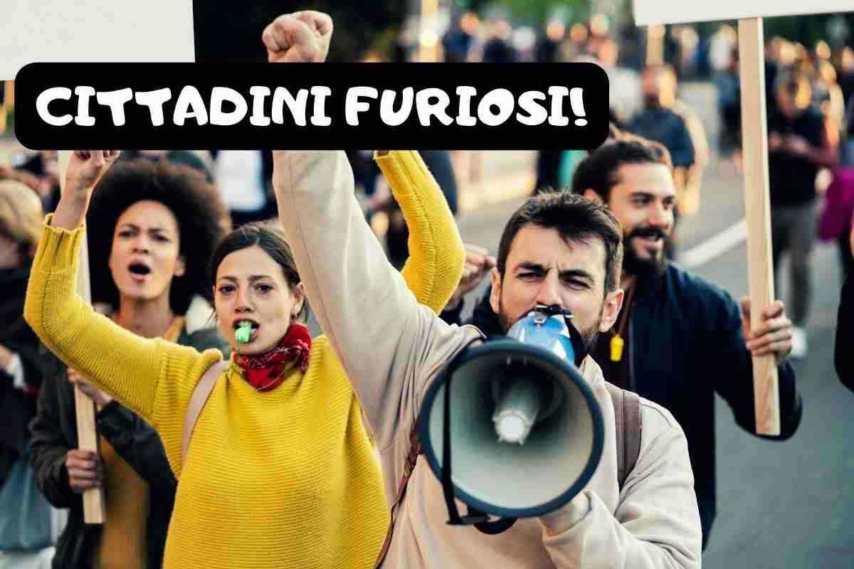 Cittadini protesta abbandono 