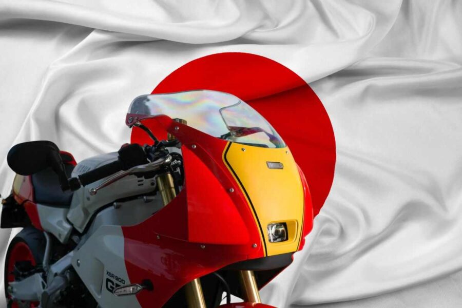 Sportiva e dal look retrò, ma l'elettronica è da MotoGP: dal Giappone arriva il capolavoro