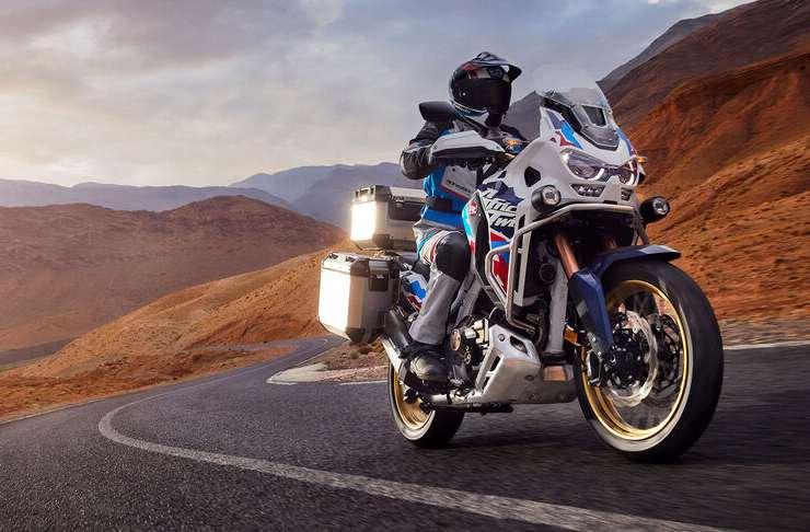 Honda Africa Twin Adventure Sports DCT novità segreto moto