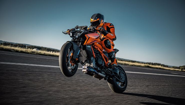 KTM Take it easy finanziamento offerta Super Duke Adventure 1390