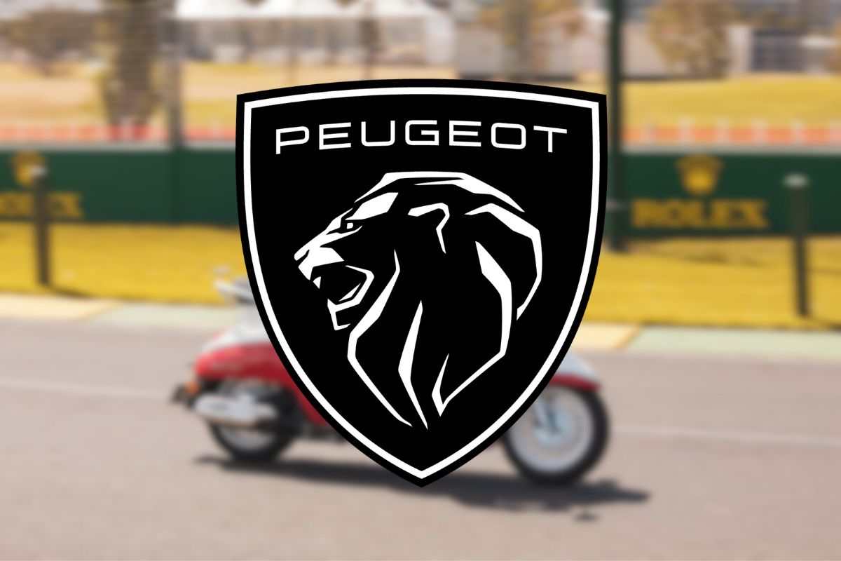 Il nuovo scooter di Peugeot è l'incubo di Piaggio e Honda: rapporto qualità-prezzo da capolavoro, che boom