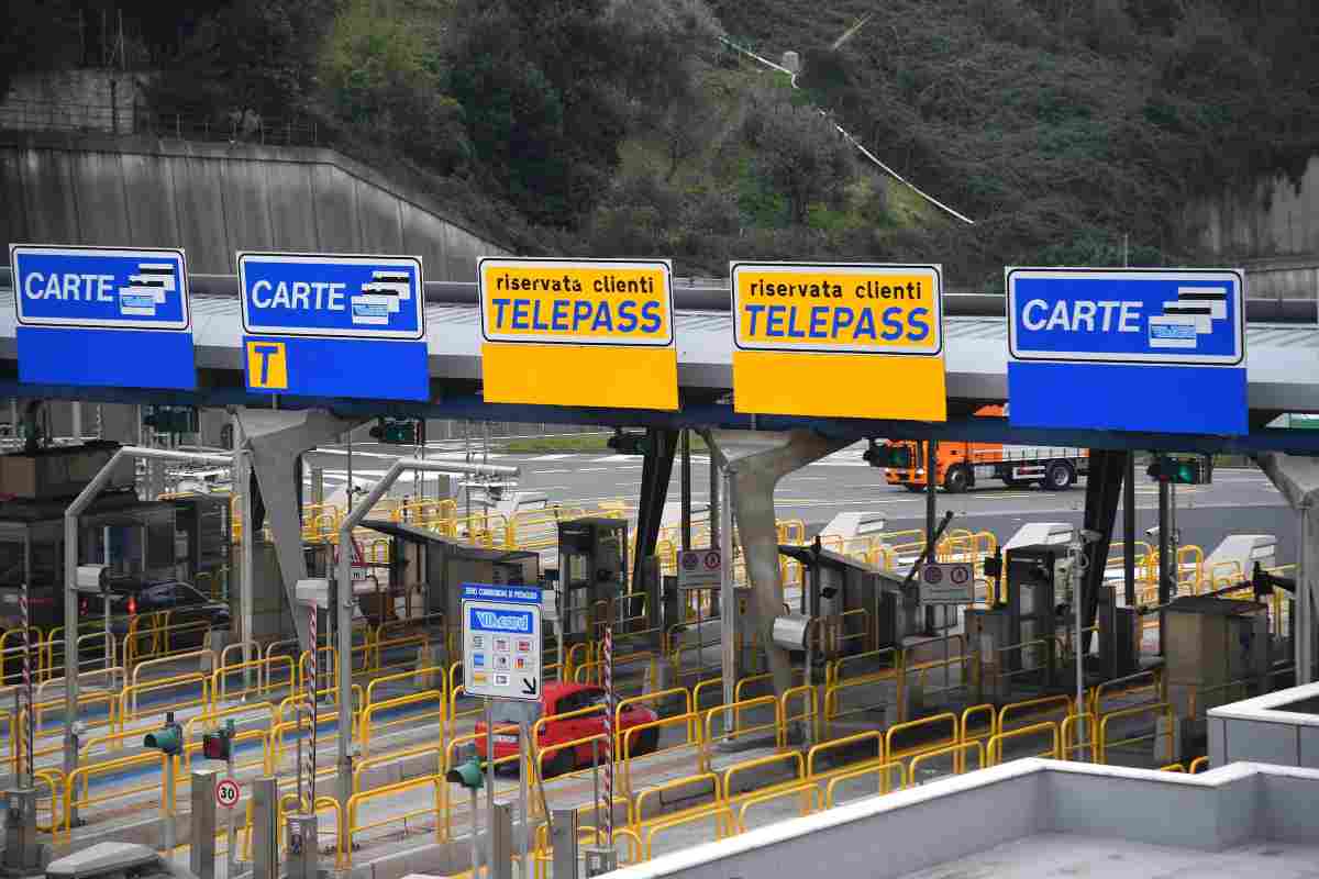 Rivoluzione autostrade, addio alle tariffe: per gli italiani sarà tutto più facile adesso