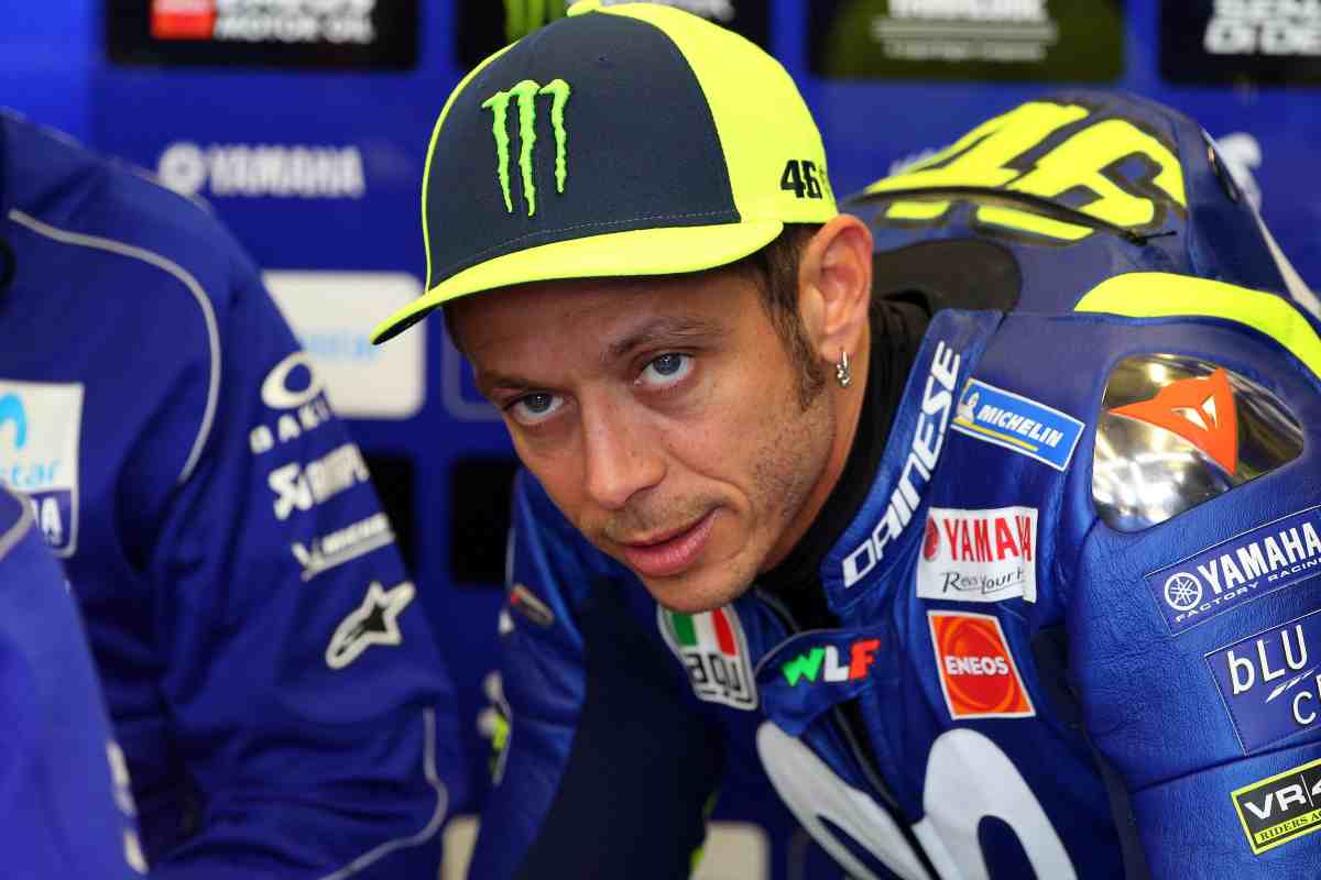 Valentino Rossi spiazza tutti: non lo farà più col partner storico