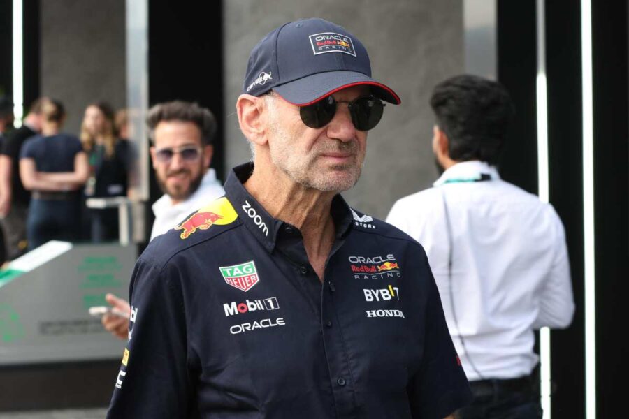 Adrian Newey in marcatura sulla Ferrari a Miami