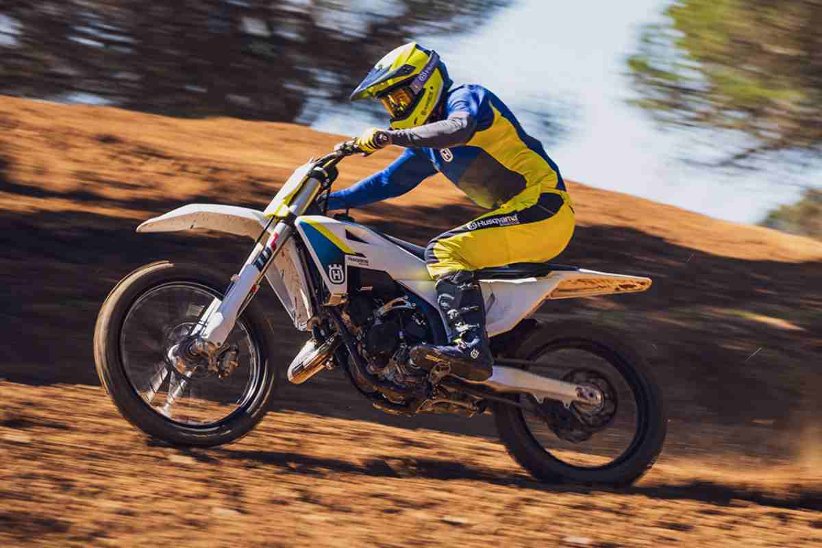 Husqvarna TC150 Cross enduro novità gamma MX2