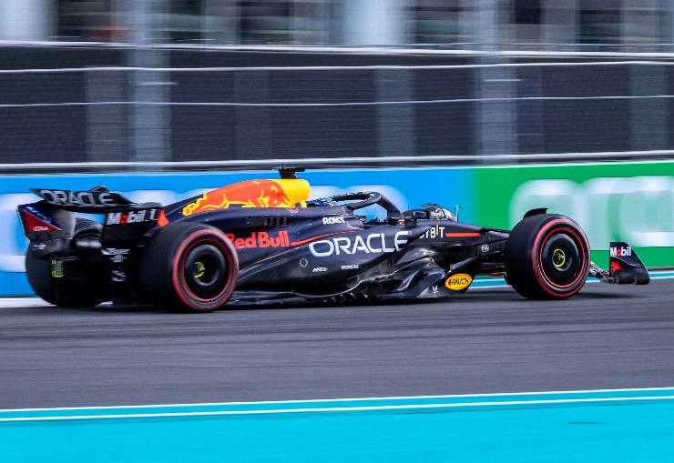 Max Verstappen senza rivali