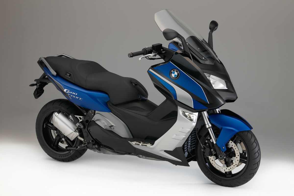 BMW C600, scooter a prezzo di saldo: sito in tilt per acquistarlo