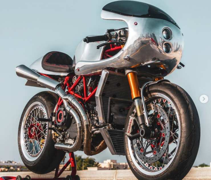 Ducati 996 novità custom moto rinnovata cambiamento due ruote