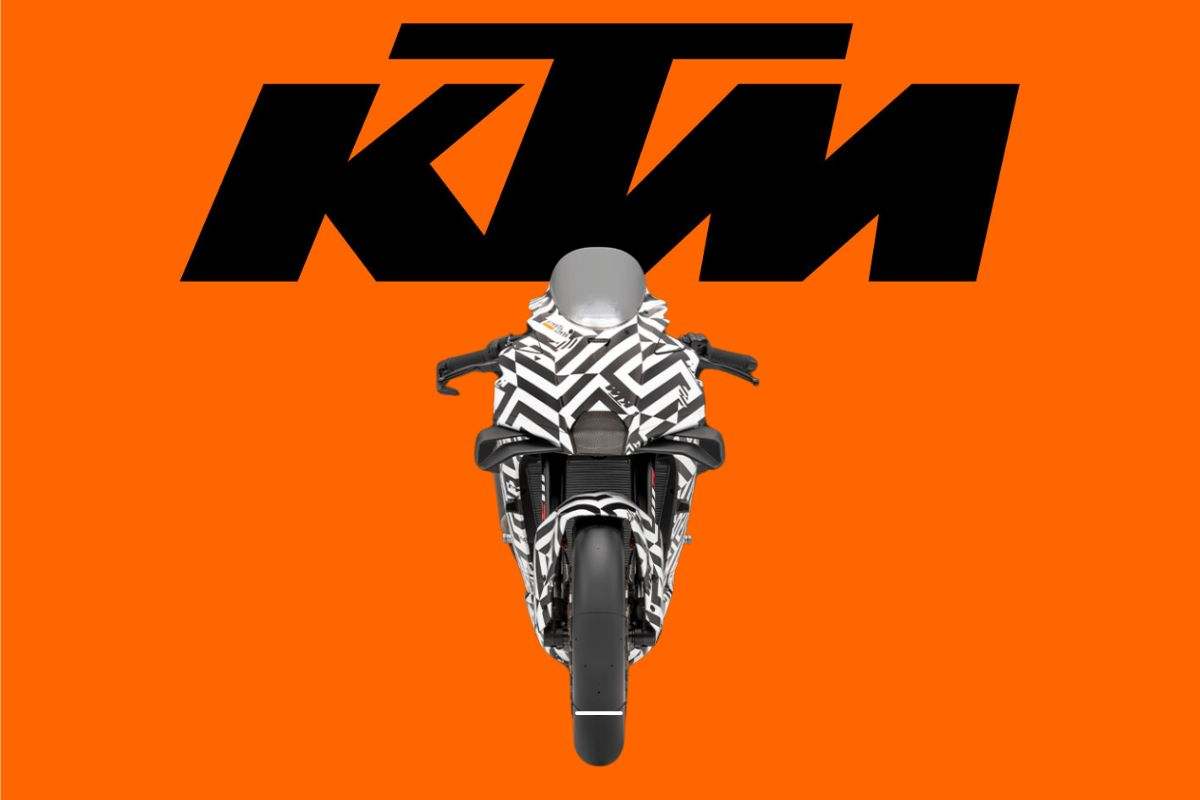 KTM da brividi, l'ultima arrivata è un mostro da pista con la targa: sembra una MotoGP