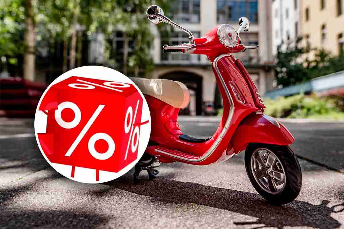 Vespa, col bel tempo arrivano gli sconti: l'iconico scooter in promozione, cogli l'occasione