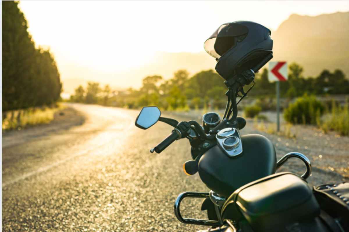 casco italiano e in carbonio
