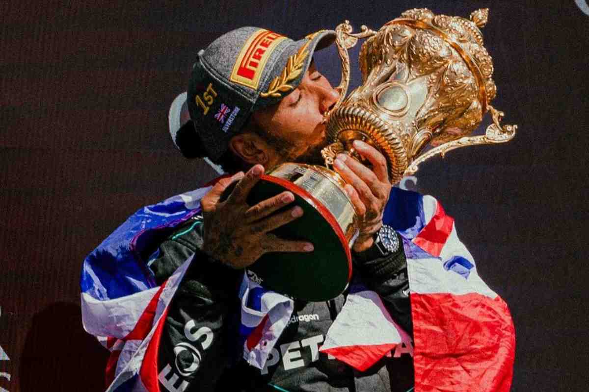 La collezione privata di supercar di Lewis Hamilton, ci sono diverse Ferrari