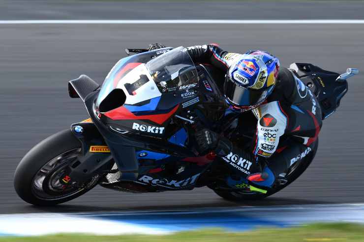 Toprak Razgatlioglu in sella alla BMW in Superbike