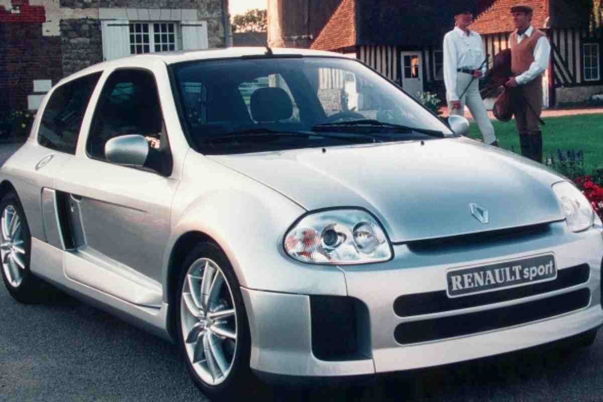 Renault Clio V6